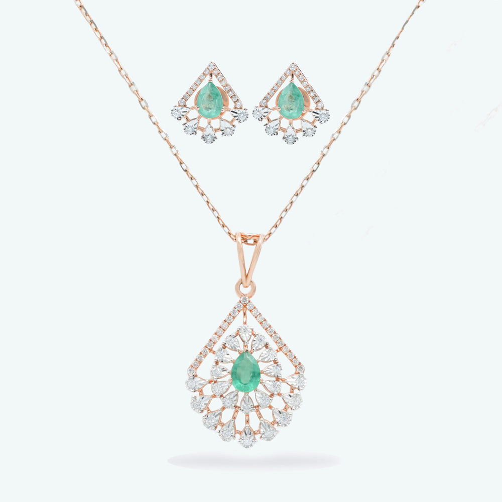 Emera Bloom Pendant